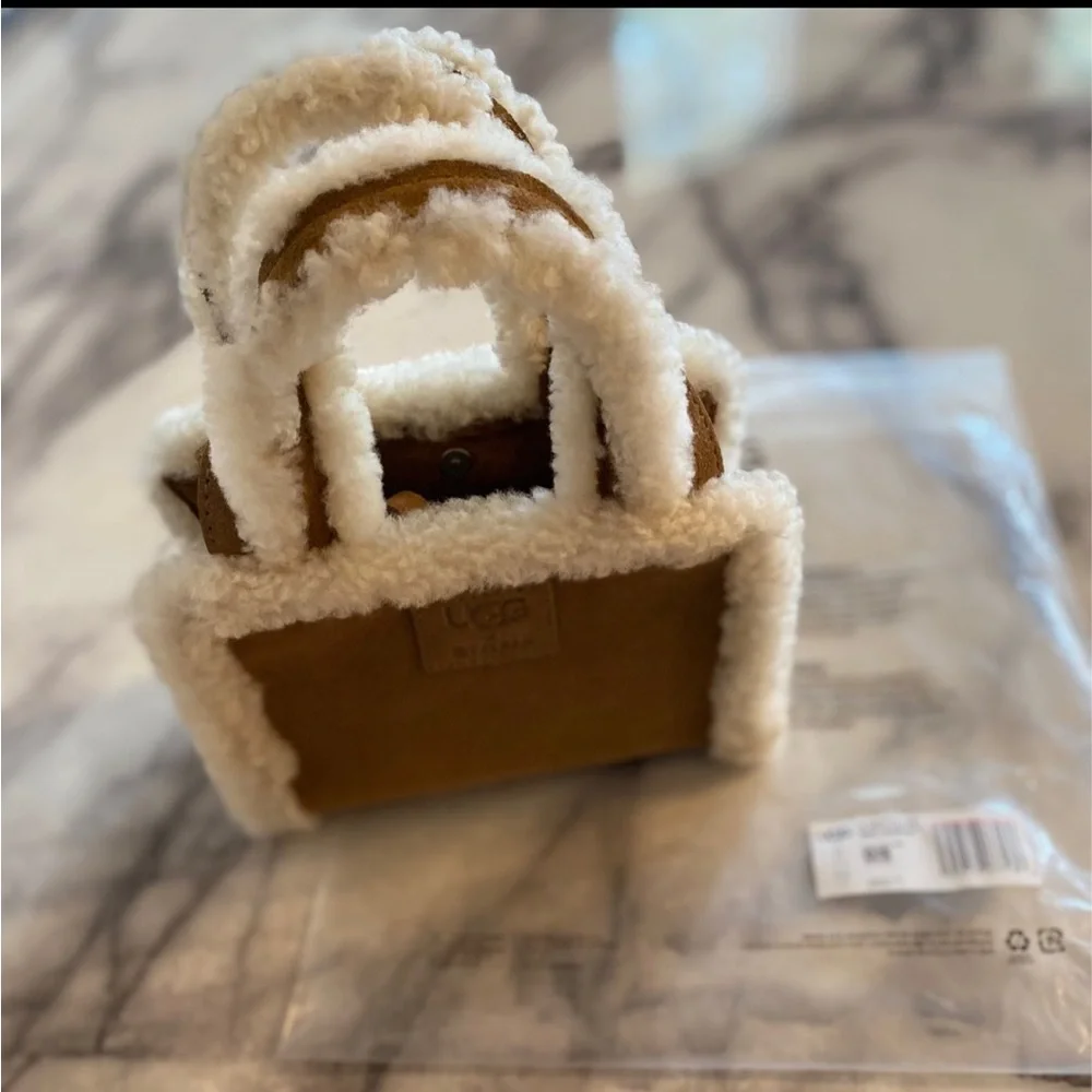 Telfar X UGG Shopping Bag - Picture 6 of 11